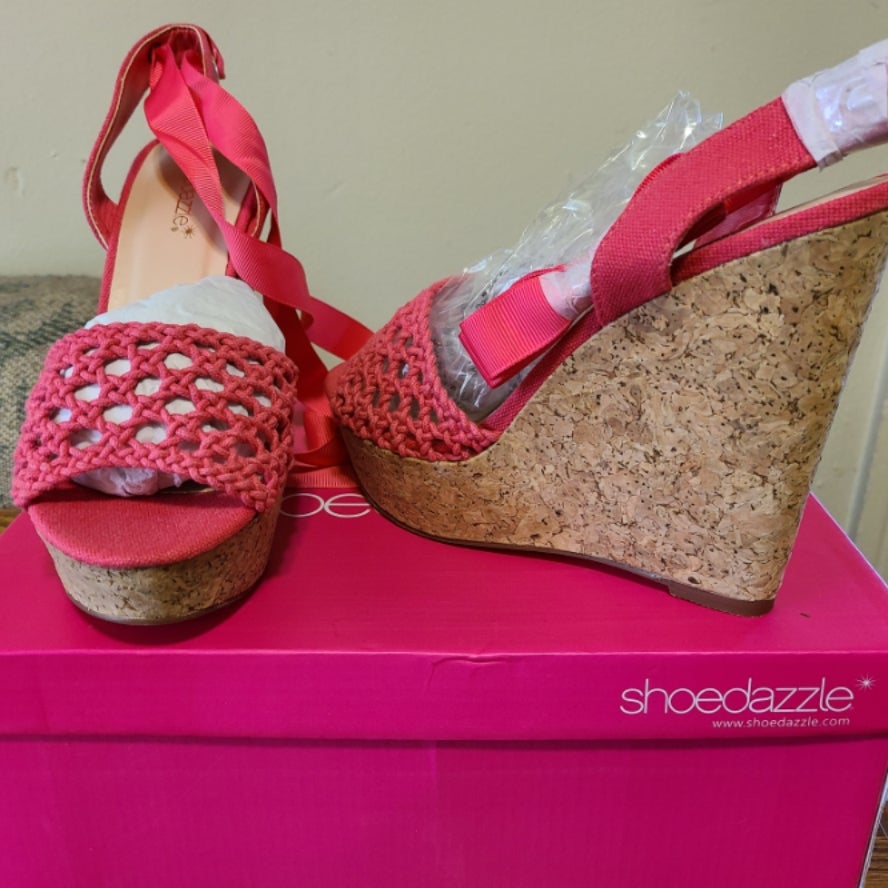 Coral pink wedges sale